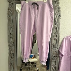 Scrub set lilac color
